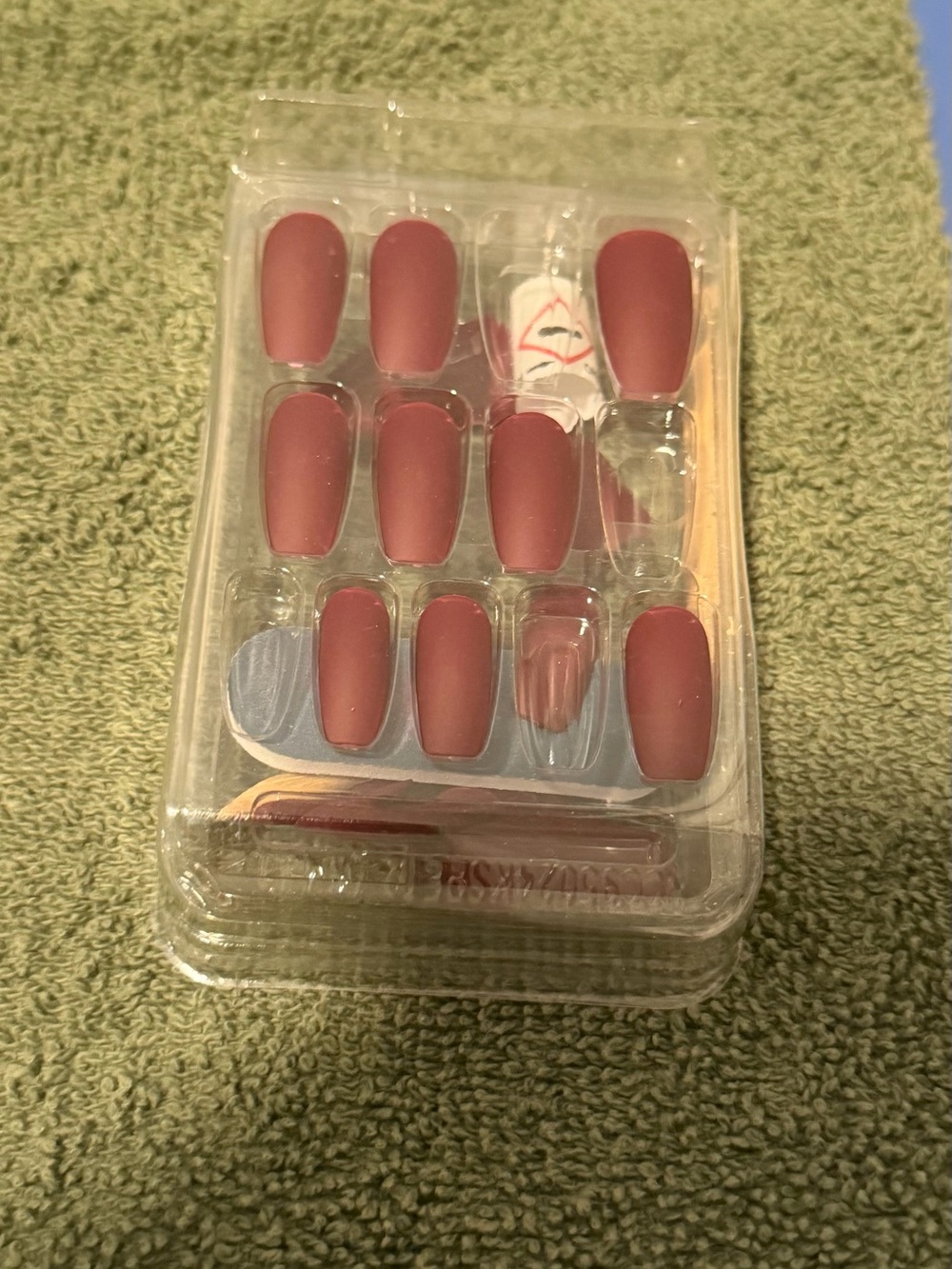 Matte Mauve Burgundy Press-On Nail Set - Daily Wear , good condition,needs glue